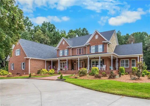 2nd image of 3052 Greenhouse Rd, Winston Salem, NC 27127 | MLS# 1226114