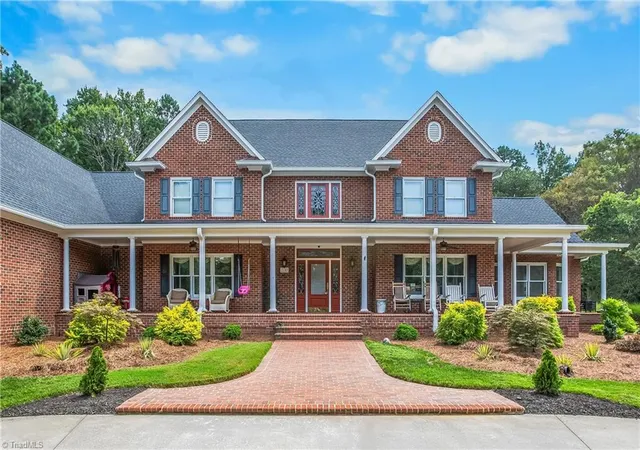 3rd image of 3052 Greenhouse Rd, Winston Salem, NC 27127 | MLS# 1226114