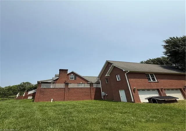 Photo 4 of Single family home for sale at 591 Fox Rd, Wilkesboro, NC 28697 | MLS# 1204404 | Listing updated on 2026-07-31