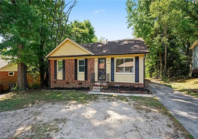 Photo 2 of Single family home for sale at 2208 Textile Dr, Greensboro, NC 27405 | MLS# 1220305 | Listing updated on 2026-08-07