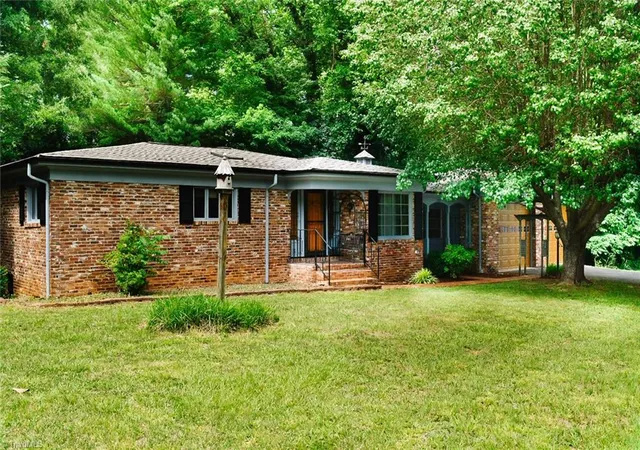Photo 2 of Sale Pending at 2575 Country Clb Rd, Wilkesboro, NC 28697 | MLS# 1225277 | Listing updated on 2026-07-29