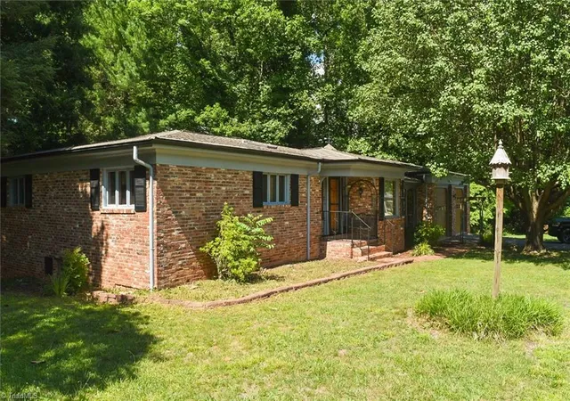 Photo 3 of Sale Pending at 2575 Country Clb Rd, Wilkesboro, NC 28697 | MLS# 1225277 | Listing updated on 2026-07-29