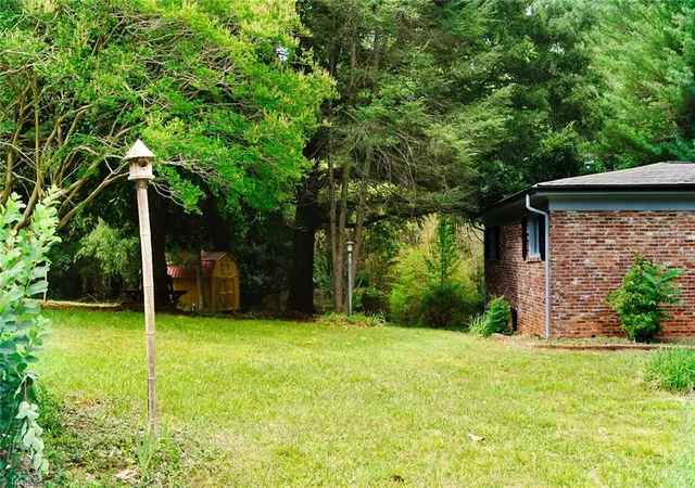 Photo 4 of Sale Pending at 2575 Country Clb Rd, Wilkesboro, NC 28697 | MLS# 1225277 | Listing updated on 2026-07-29