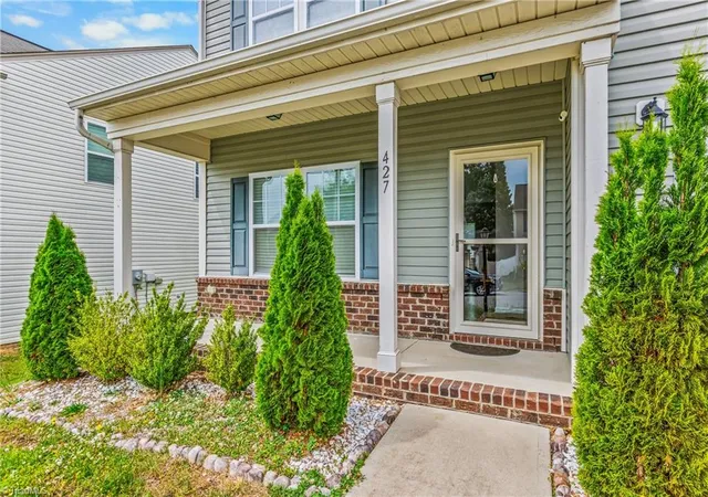 3rd image of 427 Inlet Pl Dr, Winston Salem, NC 27127 | MLS# 1219542
