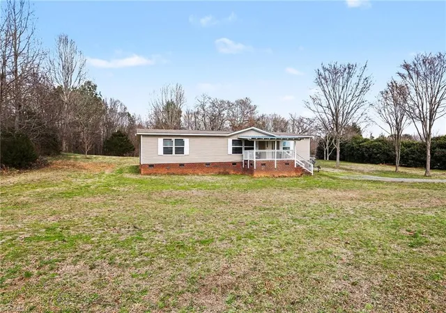 Homes for sale in Mebane, NC | 4963 Thom Rd, Mebane, NC 27302 | MLS# 1211123