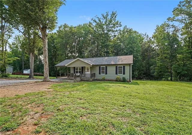 Photo 3 of Single family home for sale at 3756 Hoover Hl Rd, Trinity, NC 27370 | MLS# 1229231 | Listing updated on 2026-09-12