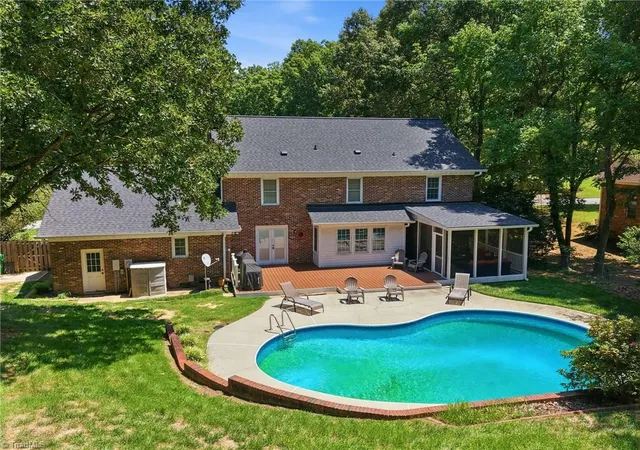 49th image of 2019 La Dora Dr, High Point, NC 27265 | MLS# 1230426