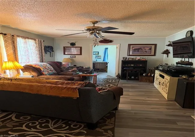 3rd image of 432 Friddle Dr, High Point, NC 27260 | MLS# 1219305