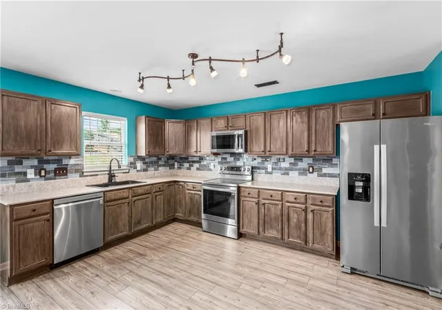 Photo 3 of Sale Pending at 4555 Ramseur Dr, Winston Salem, NC 27101 | MLS# 1225801 | Listing updated on 2026-09-17