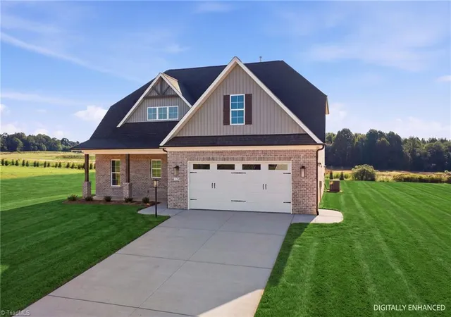 Photo 2 of Sale Pending at 124 Sandpiper Dr, Lexington, NC 27295 | MLS# 1233272 | Listing updated on 2026-09-17
