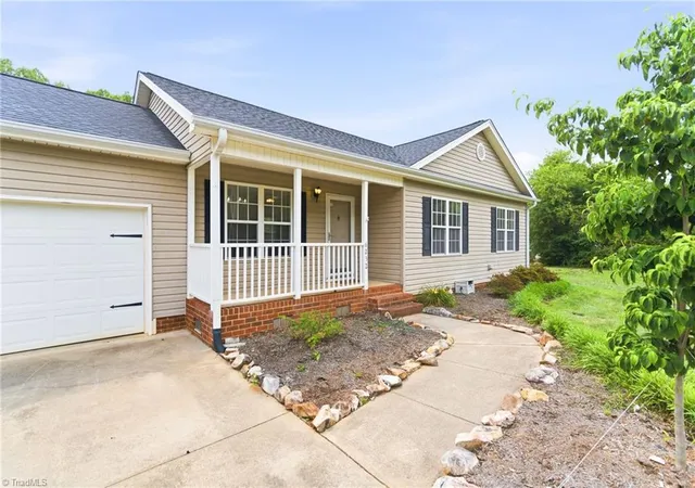 Homes for sale in Julian, NC | 6232 Nat Rd, Julian, NC 27283 | MLS# 1222381