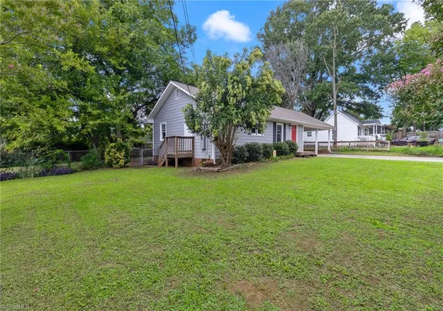2nd image of 500 Washington St, Graham, NC 27253 | MLS# 1230190