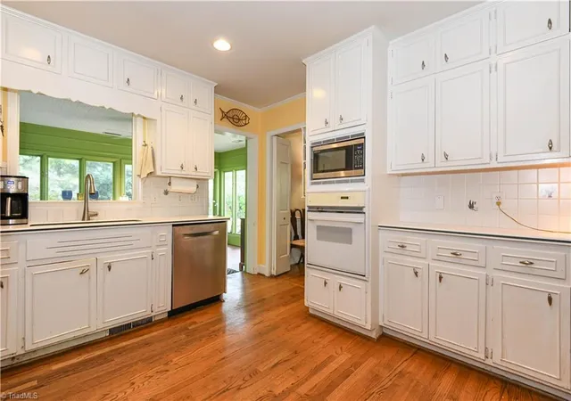 Photo 3 of Single family home for sale at 2310 Danbury Rd, Greensboro, NC 27408 | MLS# 1226962 | Listing updated on 2026-09-11
