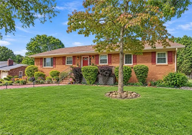 Photo 1 of Single family home for sale at 5172 Nicole Rd, Kernersville, NC 27284 | MLS# 1237002 | Listing updated on 2026-10-19