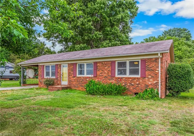 2nd image of 2380 W Us Hwy 64, Mocksville, NC 27028 | MLS# 1225084