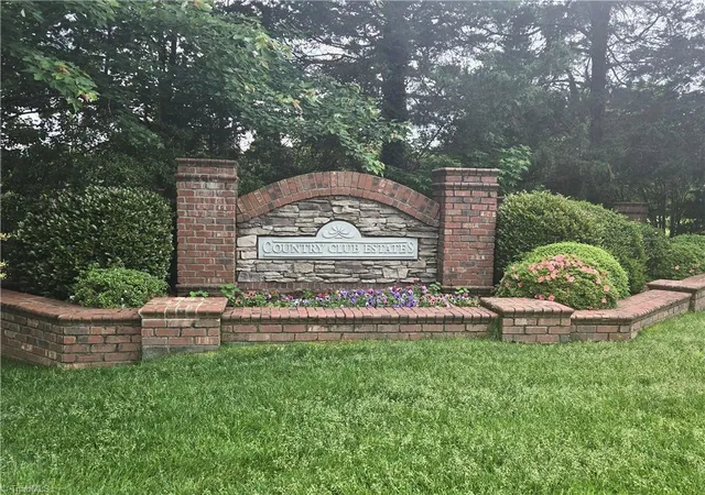 Photo 4 of Single family home for sale at 2845 Saint Giles Ct, High Point, NC 27262 | MLS# 1225454 | Listing updated on 2026-09-06