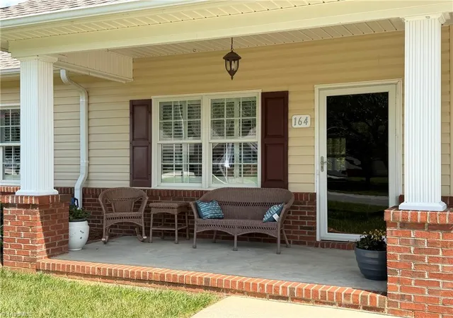 4th image of 164 Brook Hill Ct, Elkin, NC 28621 | MLS# 1230380