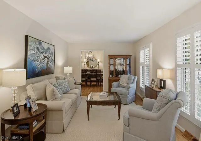 3rd image of 370 Staffordshire Rd, Winston Salem, NC 27104 | MLS# 1226372