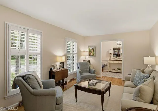 4th image of 370 Staffordshire Rd, Winston Salem, NC 27104 | MLS# 1226372