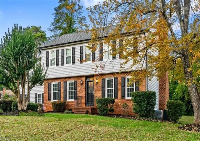 2nd image of 105 Peach Orchard Dr, Greensboro, NC 27455 | MLS# 1218363