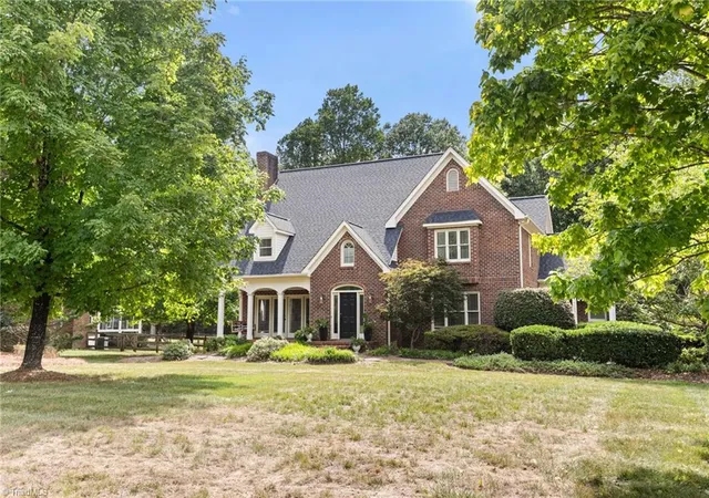 Photo 2 of Single family home for sale at 4606 Hartsford Dr, Greensboro, NC 27406 | MLS# 1228725 | Listing updated on 2026-10-06