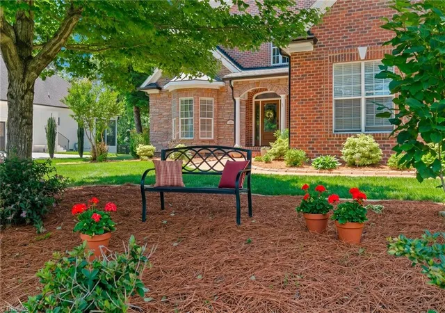 Homes for sale in Winston Salem, NC | 225 Heatherwood Dr, Winston Salem, NC 27107 | MLS# 1224030