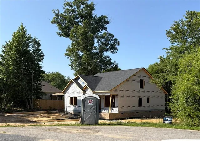 Photo 3 of Single family home for sale at 504 Woods Dr, Randleman, NC 27317 | MLS# 1226488 | Listing updated on 2026-07-30