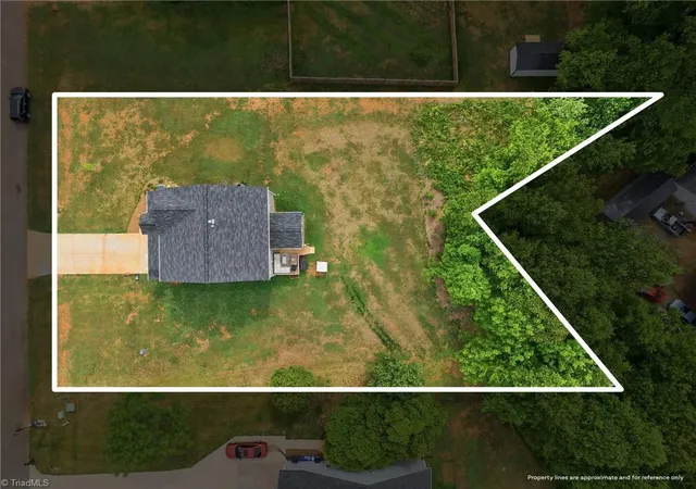 image of 5345 Salem Woods Dr, Graham, NC 27253 | MLS# 1219572