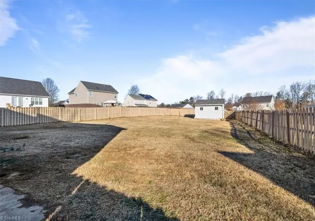 Photo 2 of Single family home for sale at 305 Carter Ridge Dr, Reidsville, NC 27320 | MLS# 1230967 | Listing updated on 2026-08-12