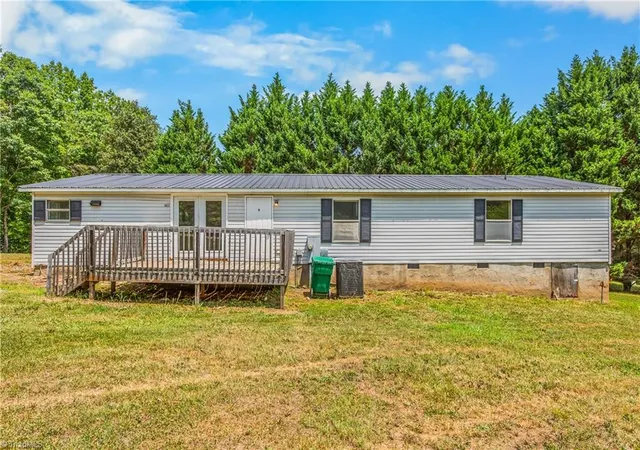 Photo 2 of Manufactured home for sale at 1017 Sourwood Dr, Hamptonville, NC 27020 | MLS# 1226888 | Listing updated on 2026-08-11