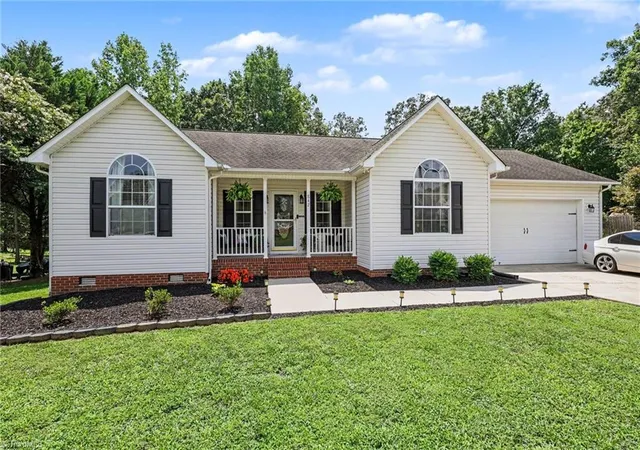 2nd image of 842 Charter Oaks Dr, Randleman, NC 27317 | MLS# 1229650