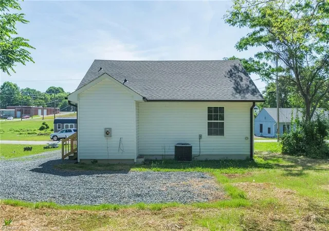 Homes for sale in Reidsville, NC | 710 Dalton St, Reidsville, NC 27320 | MLS# 1222282