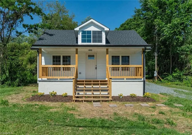 Homes for sale in Reidsville, NC | 710 Dalton St, Reidsville, NC 27320 | MLS# 1222282