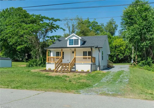 Homes for sale in Reidsville, NC | 710 Dalton St, Reidsville, NC 27320 | MLS# 1222282