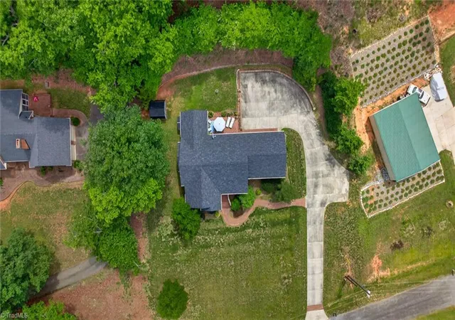 Homes for sale in Asheboro, NC | 1494 West Lake Dr, Asheboro, NC 27205 | MLS# 1224045