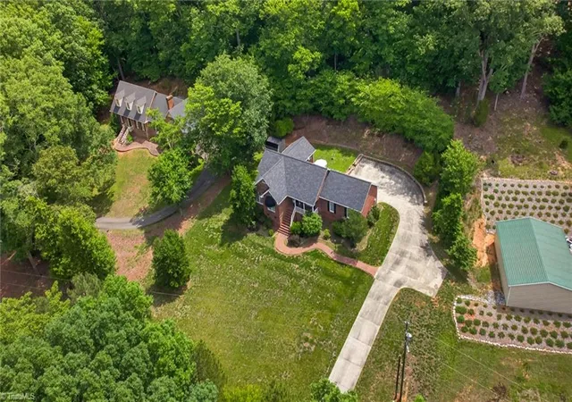Homes for sale in Asheboro, NC | 1494 West Lake Dr, Asheboro, NC 27205 | MLS# 1224045