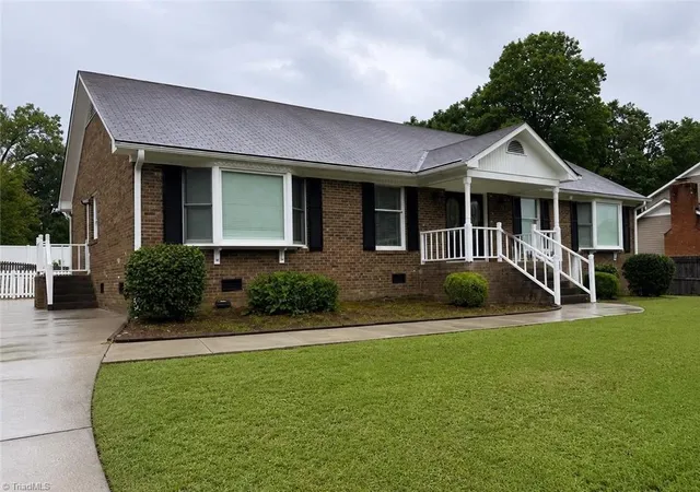 Photo 2 of Single family home for sale at 2308 Leeds Ave, High Point, NC 27265 | MLS# 1225928 | Listing updated on 2026-09-18