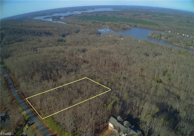 3rd image of 2171 Sierra Trace Rd, Denton, NC 27239 | MLS# 1213200