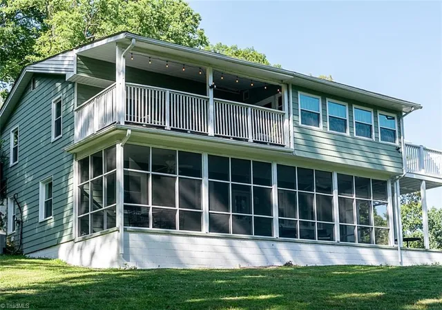 Homes for sale in Mount Airy, NC | 226 E Lebanon St, Mount Airy, NC 27030 | MLS# 1225352
