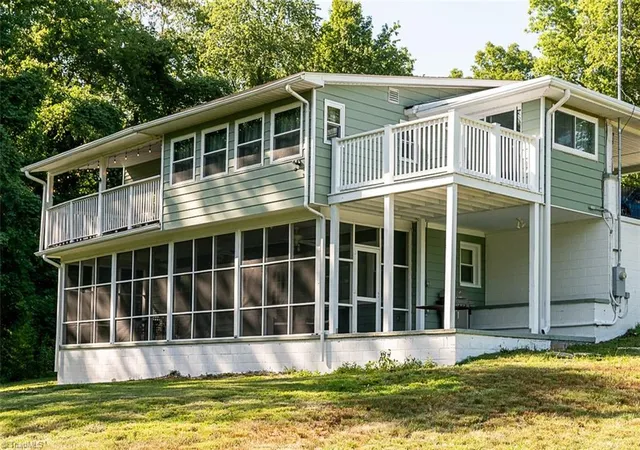 Homes for sale in Mount Airy, NC | 226 E Lebanon St, Mount Airy, NC 27030 | MLS# 1225352