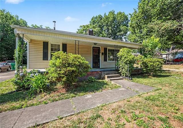 Photo 1 of Single family home for sale at 811 Cliffside Ave, High Point, NC 27260 | MLS# 1224641 | Listing updated on 2026-09-11