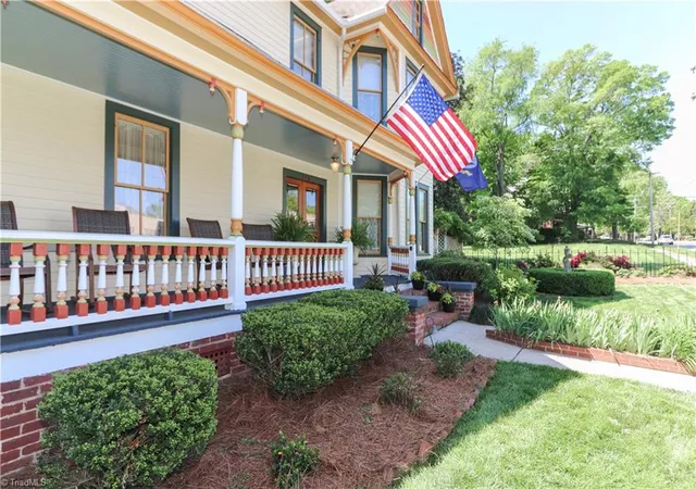 Photo 2 of Single family home for sale at 235 Walnut St, Statesville, NC 28677 | MLS# 1141344 | Listing updated on 2026-08-03