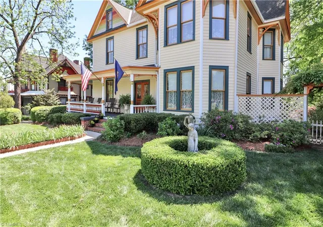 Photo 3 of Single family home for sale at 235 Walnut St, Statesville, NC 28677 | MLS# 1141344 | Listing updated on 2026-08-03