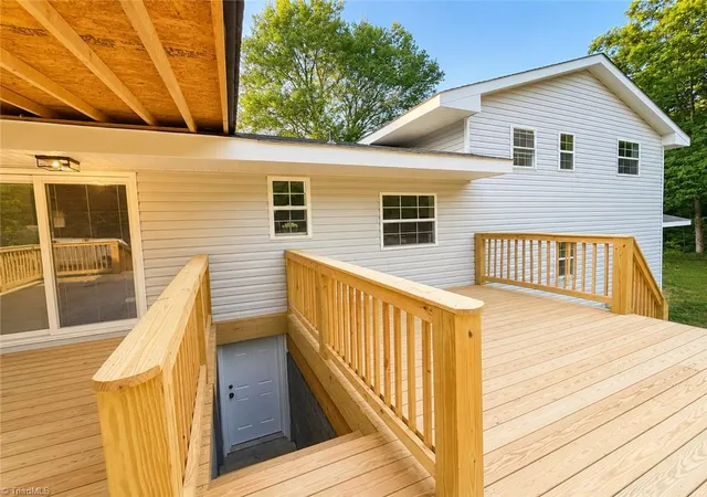 Photo 3 of Single family home for sale at 302 Wafford Rd, Lexington, NC 27292 | MLS# 1230131 | Listing updated on 2026-09-04
