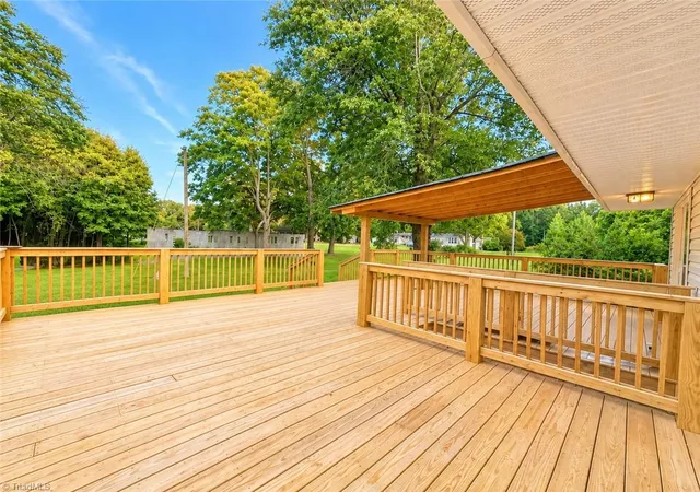 Photo 4 of Single family home for sale at 302 Wafford Rd, Lexington, NC 27292 | MLS# 1230131 | Listing updated on 2026-09-04
