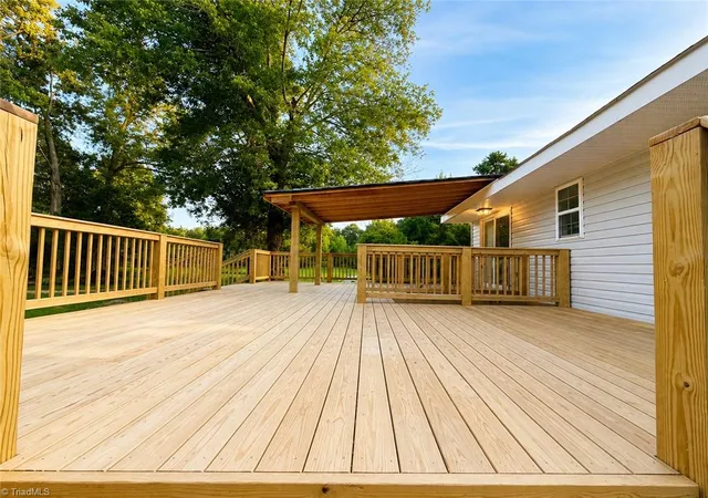 Photo 5 of Single family home for sale at 302 Wafford Rd, Lexington, NC 27292 | MLS# 1230131 | Listing updated on 2026-09-04