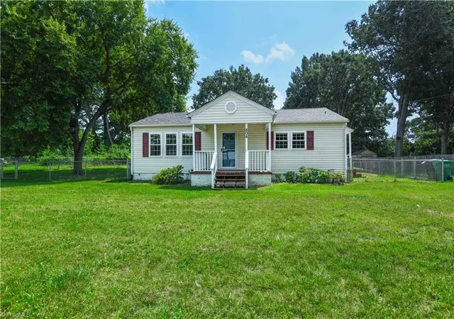 1st image of 804 Graylyn Dr, High Point, NC 27263 | MLS# 1230986