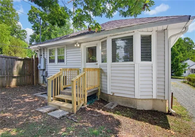 4th image of 1500 Elwood Ave, Greensboro, NC 27403 | MLS# 1226785