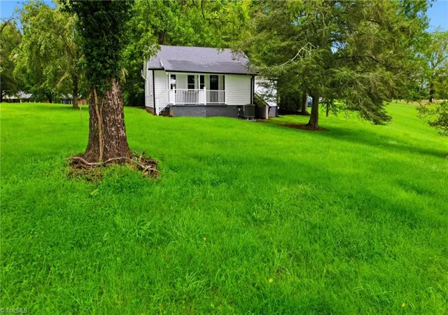 Photo 3 of Single family home for sale at 1074 Mulberry Ml Rd, North Wilkesboro, NC 28659 | MLS# 1230831 | Listing updated on 2026-08-12