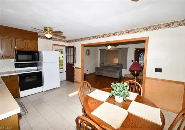 3rd image of 219 Atkins Ln, Mount Airy, NC 27030 | MLS# 1224629